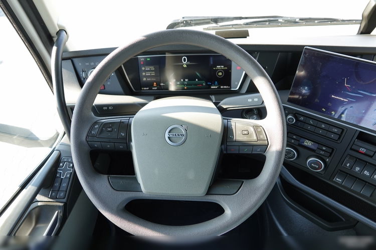 Volvo FH 460 / 85.000 KM / PO ZŁOTYM KONTRAKCIE SERWISOWYM  zdjęcie 27