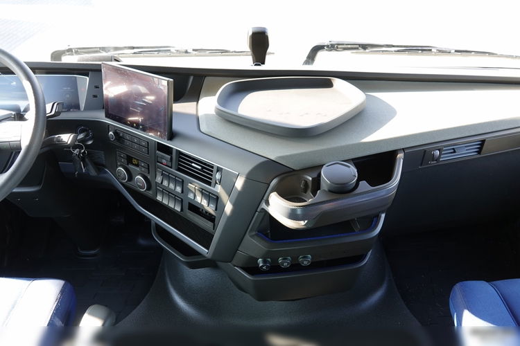 Volvo FH 460 / 85.000 KM / PO ZŁOTYM KONTRAKCIE SERWISOWYM  zdjęcie 30
