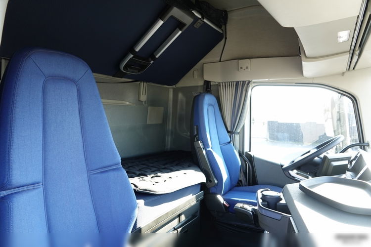 Volvo FH 460 / 85.000 KM / PO ZŁOTYM KONTRAKCIE SERWISOWYM  zdjęcie 34