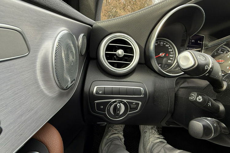 Mercedes C 300 Coupé 4-Matic bardzo bogata wersja stan idealny 1 wl zamina 1.gwarancj zdjęcie 15
