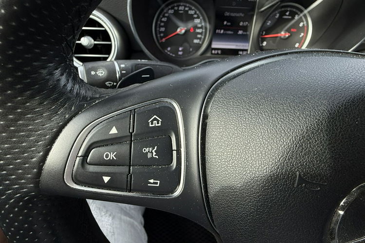 Mercedes C 300 Coupé 4-Matic bardzo bogata wersja stan idealny 1 wl zamina 1.gwarancj zdjęcie 22