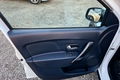 samochód osobowy Dacia zdjęcie 13