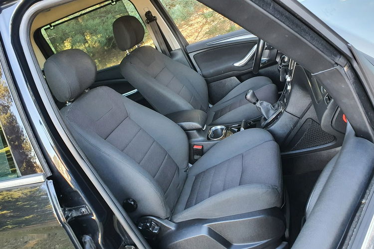 Ford Galaxy 2.0 145KM # Titanium # Navi # Convers+ # Parktronic # Super Stan zdjęcie 12