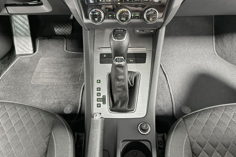 Skoda Octavia 2.0 TDI 150KM"EXLUSIVE Drive"AppleCar El.Klapa CANTON HiFI KeyLessGo zdjęcie 22