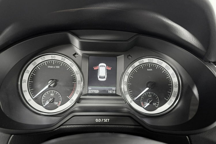 Skoda Octavia 2.0 TDI 150KM"EXLUSIVE Drive"AppleCar El.Klapa CANTON HiFI KeyLessGo zdjęcie 31