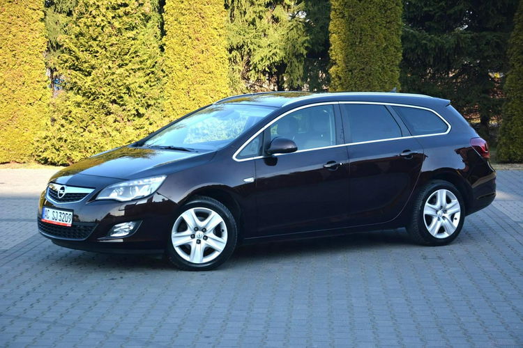 Opel Astra Innovation Colour Automat bi-Xenon Ledy Navi Skóry 2xParktr. zdjęcie 3