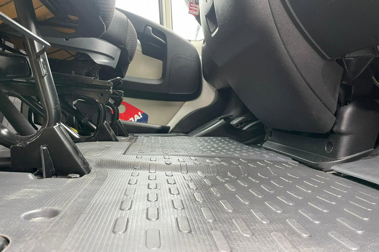 Peugeot Boxer 2.0 130KM 2017 L3H2 7osb Brygadówka Salon PL I właściciel Klima zdjęcie 18