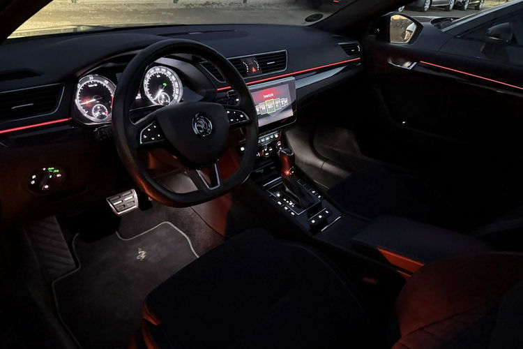 Skoda Superb 19r. 2.0 TDI 190KM DSG Sportline bezwypadkowa super stan, wyposażenie zdjęcie 17