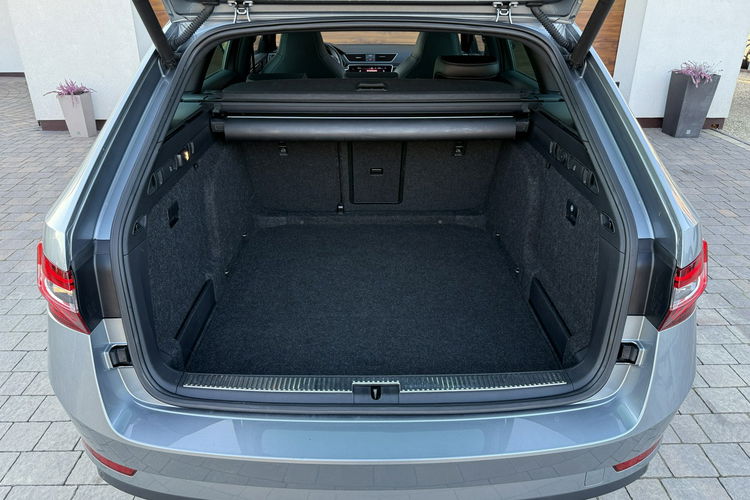 Skoda Superb 19r. 2.0 TDI 190KM DSG Sportline bezwypadkowa super stan, wyposażenie zdjęcie 39