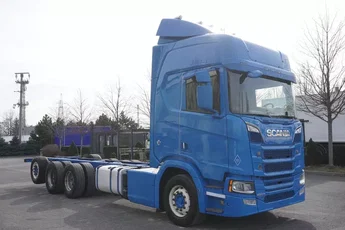 Scania R650 V8 / 650 KM / Rama 8.8 m / 4. oś skrętna