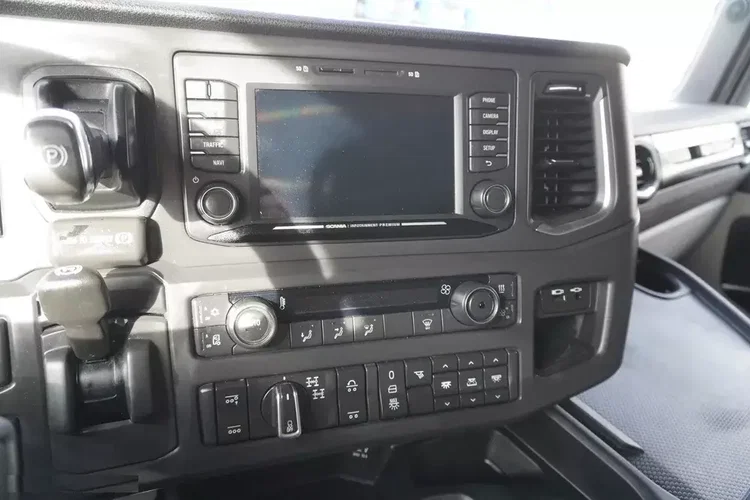 Scania R650 V8 / 650 KM / Rama 8.8 m / 4. oś skrętna zdjęcie 20