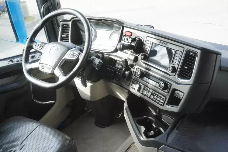 Scania R650 V8 / 650 KM / Rama 8.8 m / 4. oś skrętna zdjęcie 21