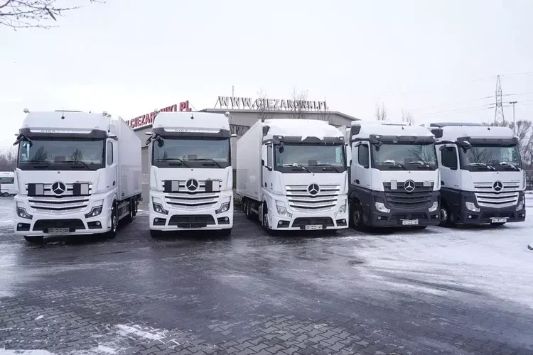 Mercedes Actros L 2545 / NOWA Chłodnia Lamberet / 2023 / 140 tys. km zdjęcie 4