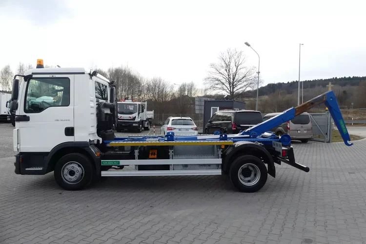 TGL 12.220 / HAKOWIEC 7 t / EURO 6 / / MANUAL / zdjęcie 13