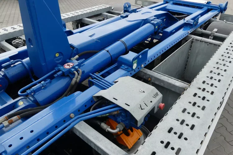 TGL 12.220 / HAKOWIEC 7 t / EURO 6 / / MANUAL / zdjęcie 19