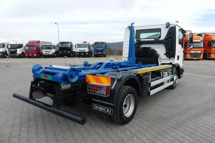 TGL 12.220 / HAKOWIEC 7 t / EURO 6 / / MANUAL / zdjęcie 8