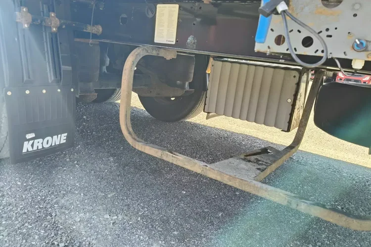 Krone CHŁODNIA / OŚ PODNOSZONA / CARRIER VECTOR 1550 / zdjęcie 8