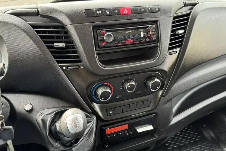 Iveco Daily 70C18 V H zdjęcie 30