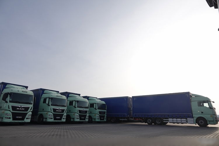 MAN TGX 26.460 / ZESTAW TANDEM PRZEJAZDOWY / 120 M3 / 2017 / EURO 6 / PO KONTRAKCIE SERWISOWYM zdjęcie 9