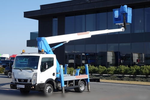 Nissan CABSTAR NT 400 /  WZWYŻKA 18 METRÓW / PODNOŚNIK KOSZOWY SOCAGE T318 / KOSZ 2 OSOBOWY - 225 kg / PO KONTRAKCIE SERWISOWYM 