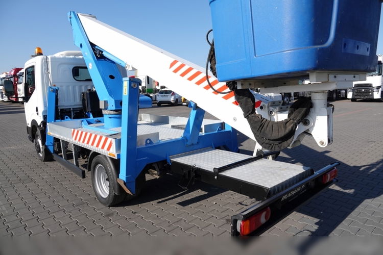 Nissan CABSTAR NT 400 /  WZWYŻKA 18 METRÓW / PODNOŚNIK KOSZOWY SOCAGE T318 / KOSZ 2 OSOBOWY - 225 kg / PO KONTRAKCIE SERWISOWYM  zdjęcie 29