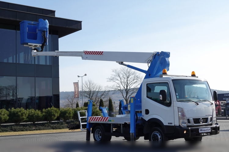 Nissan CABSTAR NT 400 /  WZWYŻKA 18 METRÓW / PODNOŚNIK KOSZOWY SOCAGE T318 / KOSZ 2 OSOBOWY - 225 kg / PO KONTRAKCIE SERWISOWYM  zdjęcie 3