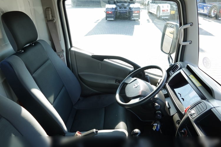 Nissan CABSTAR NT 400 /  WZWYŻKA 18 METRÓW / PODNOŚNIK KOSZOWY SOCAGE T318 / KOSZ 2 OSOBOWY - 225 kg / PO KONTRAKCIE SERWISOWYM  zdjęcie 43