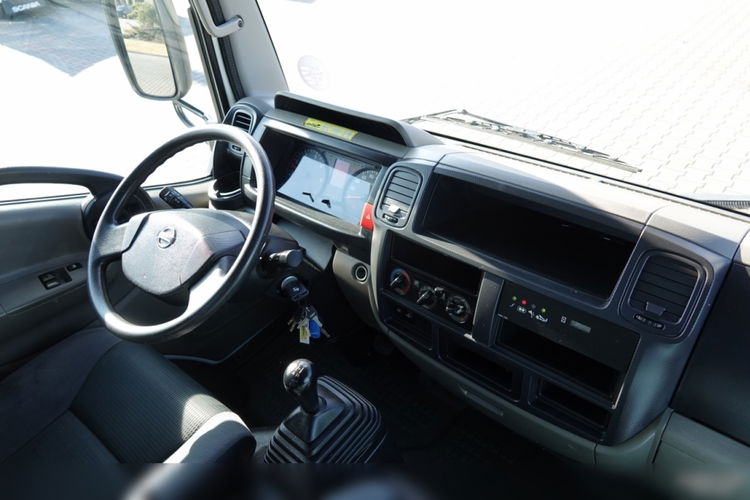 Nissan CABSTAR NT 400 /  WZWYŻKA 18 METRÓW / PODNOŚNIK KOSZOWY SOCAGE T318 / KOSZ 2 OSOBOWY - 225 kg / PO KONTRAKCIE SERWISOWYM  zdjęcie 45