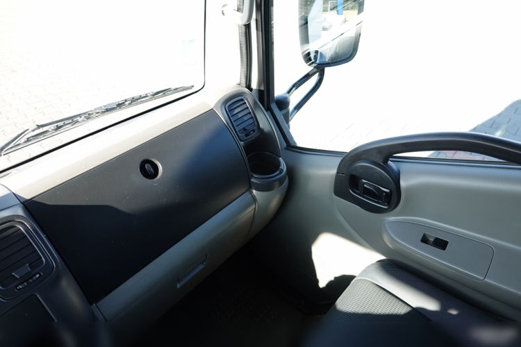 Nissan CABSTAR NT 400 /  WZWYŻKA 18 METRÓW / PODNOŚNIK KOSZOWY SOCAGE T318 / KOSZ 2 OSOBOWY - 225 kg / PO KONTRAKCIE SERWISOWYM  zdjęcie 47
