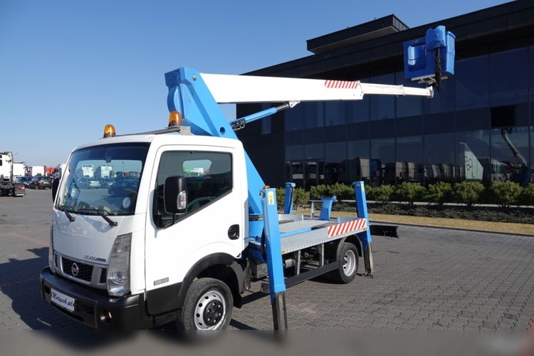 Nissan CABSTAR NT 400 /  WZWYŻKA 18 METRÓW / PODNOŚNIK KOSZOWY SOCAGE T318 / KOSZ 2 OSOBOWY - 225 kg / PO KONTRAKCIE SERWISOWYM  zdjęcie 6