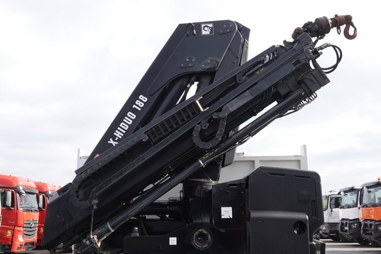 Renault LANDER 380 / 6X4 / SKRZYNIOWY 6.8 M + HDS HIAB 188 HIDUO / UDŹWIG 4900KG / STEROWANIE RADIOWE zdjęcie 16