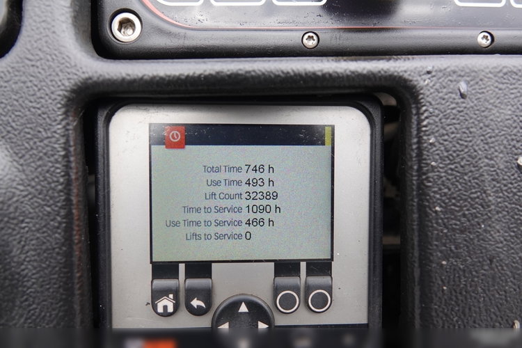 Renault LANDER 380 / 6X4 / SKRZYNIOWY 6.8 M + HDS HIAB 188 HIDUO / UDŹWIG 4900KG / STEROWANIE RADIOWE zdjęcie 22