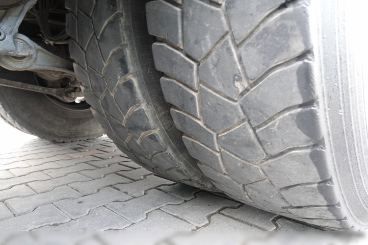 Renault LANDER 380 / 6X4 / SKRZYNIOWY 6.8 M + HDS HIAB 188 HIDUO / UDŹWIG 4900KG / STEROWANIE RADIOWE zdjęcie 28