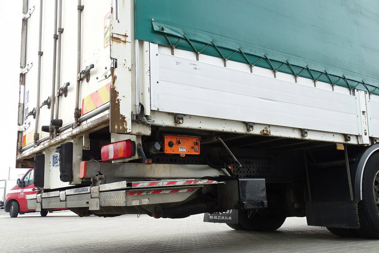 Mercedes ACTROS 1833 Burto Plandeka Zsuwany Dach Sprowadzony EURO 6 Książka Serwisowa , Kabina Stream Space zdjęcie 18