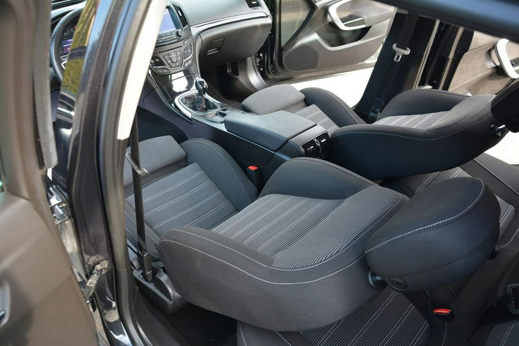 Insignia 1.4T(140KM) Bi-Xenon Ledy Duża Navi Kamera 2xParktr. Aso Opel zdjęcie 23