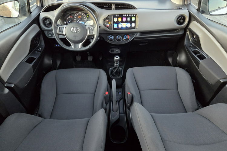 Toyota Yaris zdjęcie 11