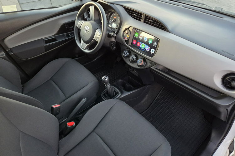 Toyota Yaris zdjęcie 12