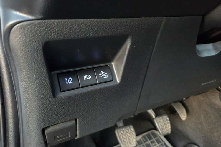 Toyota Yaris zdjęcie 24