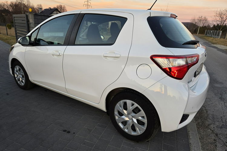 Toyota Yaris zdjęcie 6