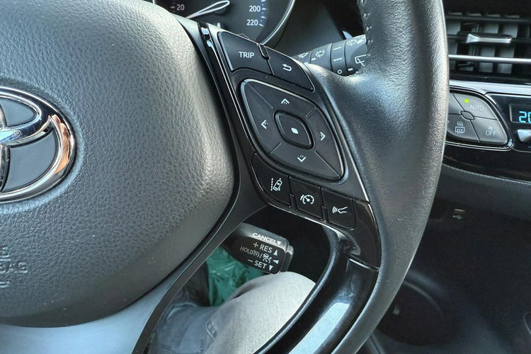 Toyota C-HR navi, automat, hybryda, 70tys.km zdjęcie 17
