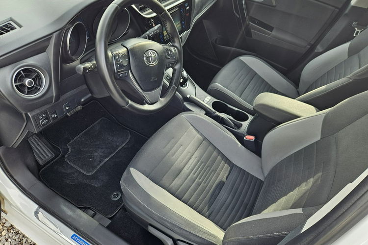 Toyota Auris 1.8 HSD 136KM Kamera Bardzo ładny zdjęcie 10