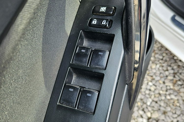 Toyota Auris 1.8 HSD 136KM Kamera Bardzo ładny zdjęcie 11