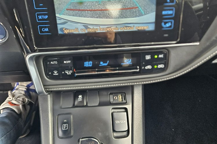 Toyota Auris 1.8 HSD 136KM Kamera Bardzo ładny zdjęcie 14