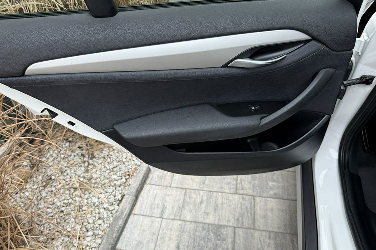 BMW X1 zadbane serwisowane bezwypadkowe zdjęcie 25