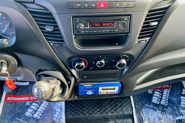 Iveco Daily 35S14 V THERMO KING MROŻNIA CHŁODNIA + PRĄD 220V / 251 tys.km / GWARANCJA zdjęcie 12