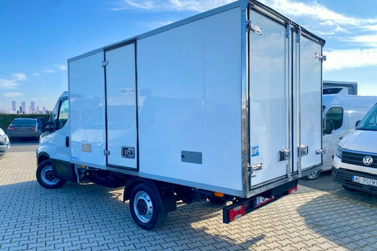 Iveco Daily 35S14 V THERMO KING MROŻNIA CHŁODNIA + PRĄD 220V / 251 tys.km / GWARANCJA zdjęcie 2