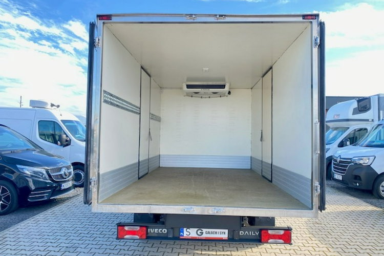 Iveco Daily 35S14 V THERMO KING MROŻNIA CHŁODNIA + PRĄD 220V / 251 tys.km / GWARANCJA zdjęcie 6