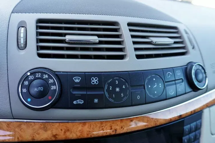 Mercedes klasa-e zdjęcie 17