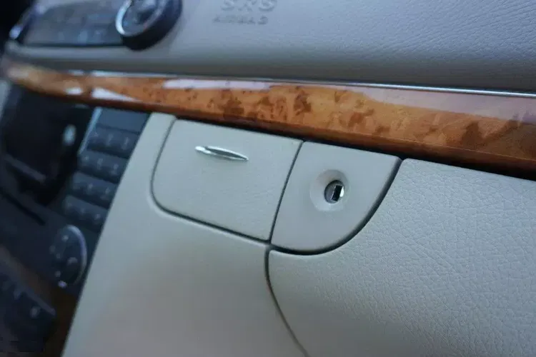 Mercedes klasa-e zdjęcie 33