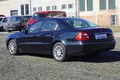 samochód osobowy Mercedes zdjęcie 4
